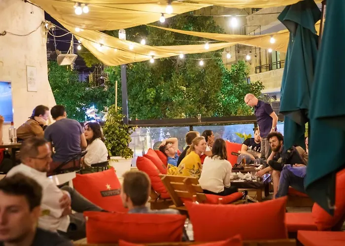 Cinema Hostel Jerusalem